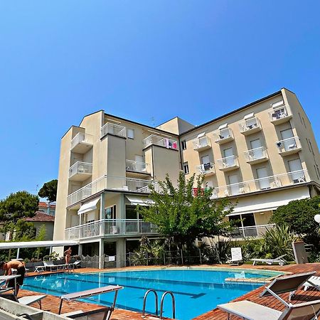 Hotel Trionfal Milano Marittima Exteriör bild